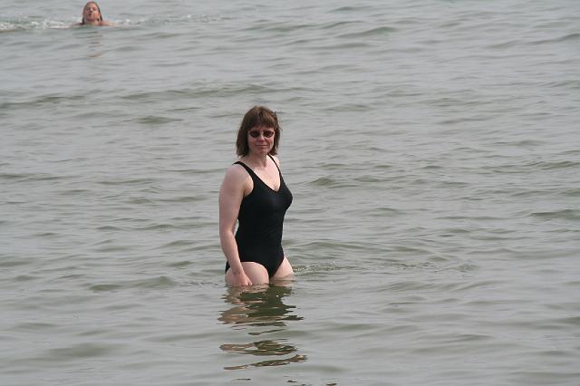 06 Betty beim Baden in der Ostsee.jpg